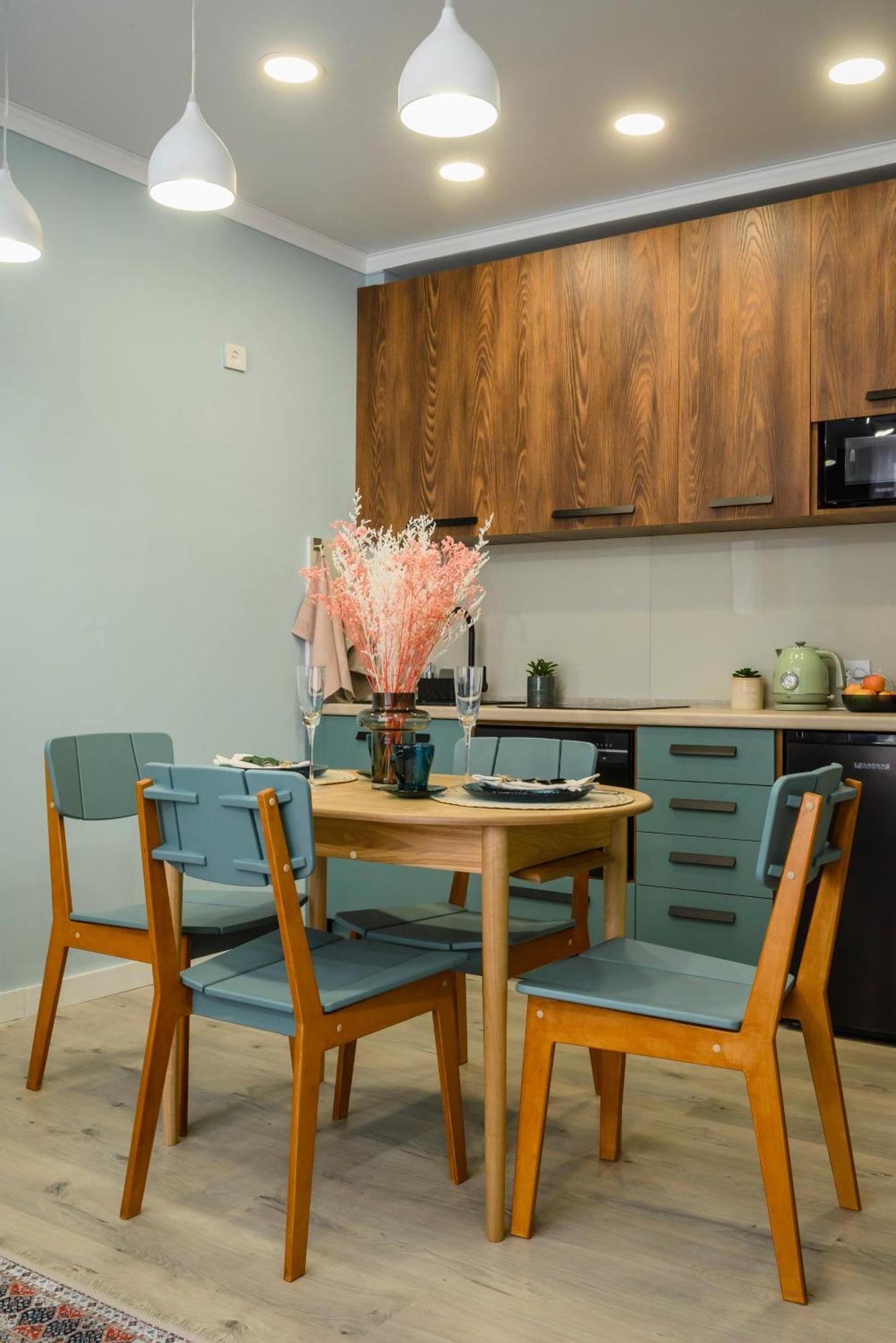 Mid-Century Charm Apartments В Центре Алматы Esterno foto