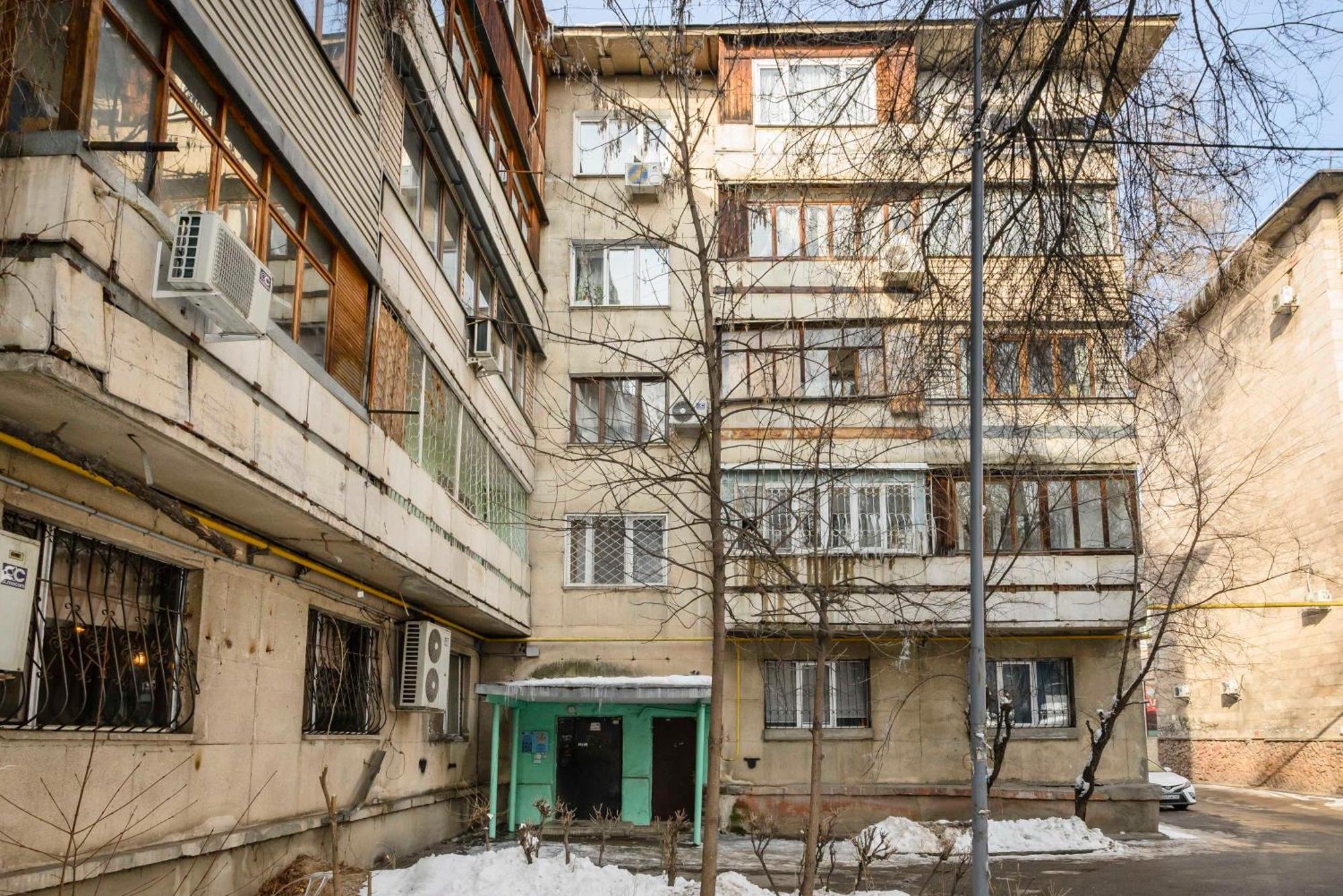 Mid-Century Charm Apartments В Центре Алматы Esterno foto