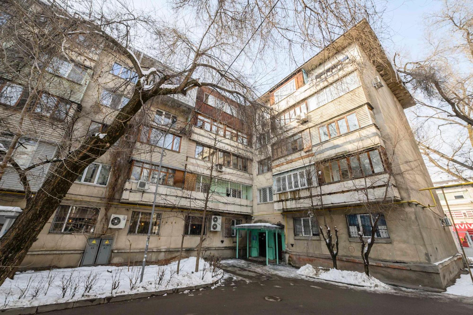 Mid-Century Charm Apartments В Центре Алматы Esterno foto